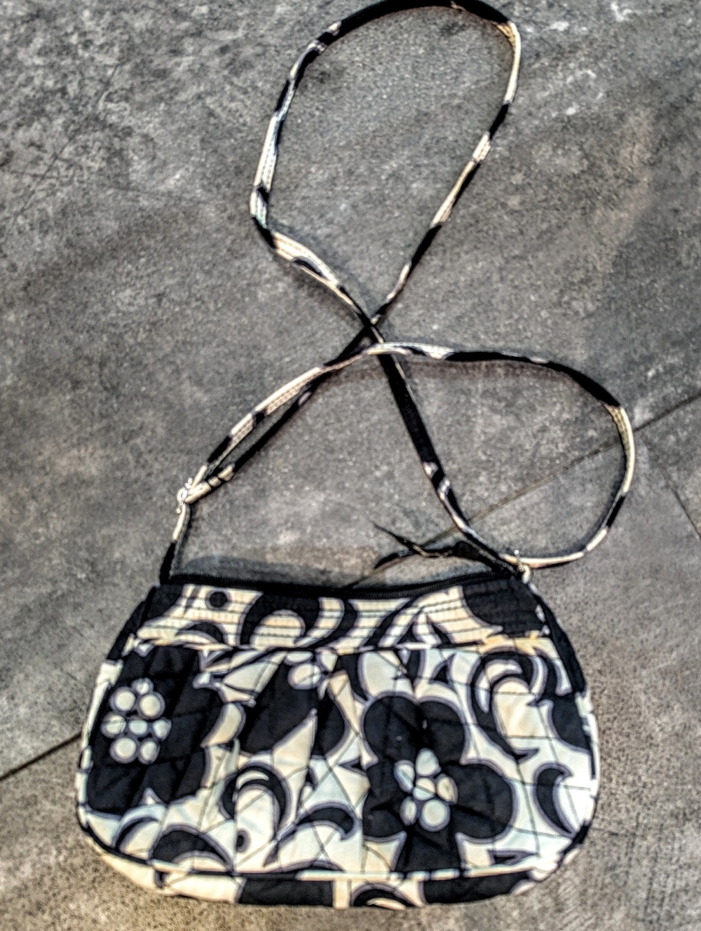 Vera Bradley Frannie in Night and Day pattern